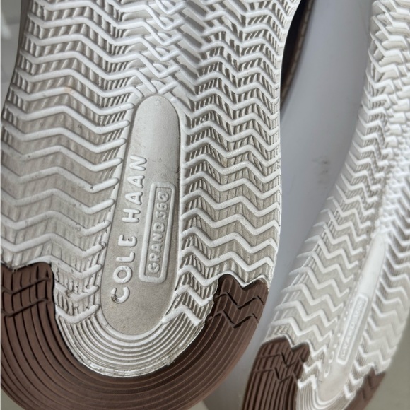 Cole Haan Women's Grand Pro Topspin Sneaker Taupe Size 6.5 EUC - Picture 9 of 9